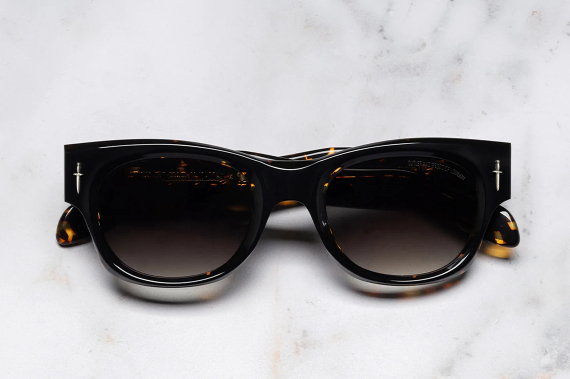 Occhiali da sole Cutler And Gross The Great Frog Halen Black on Havana