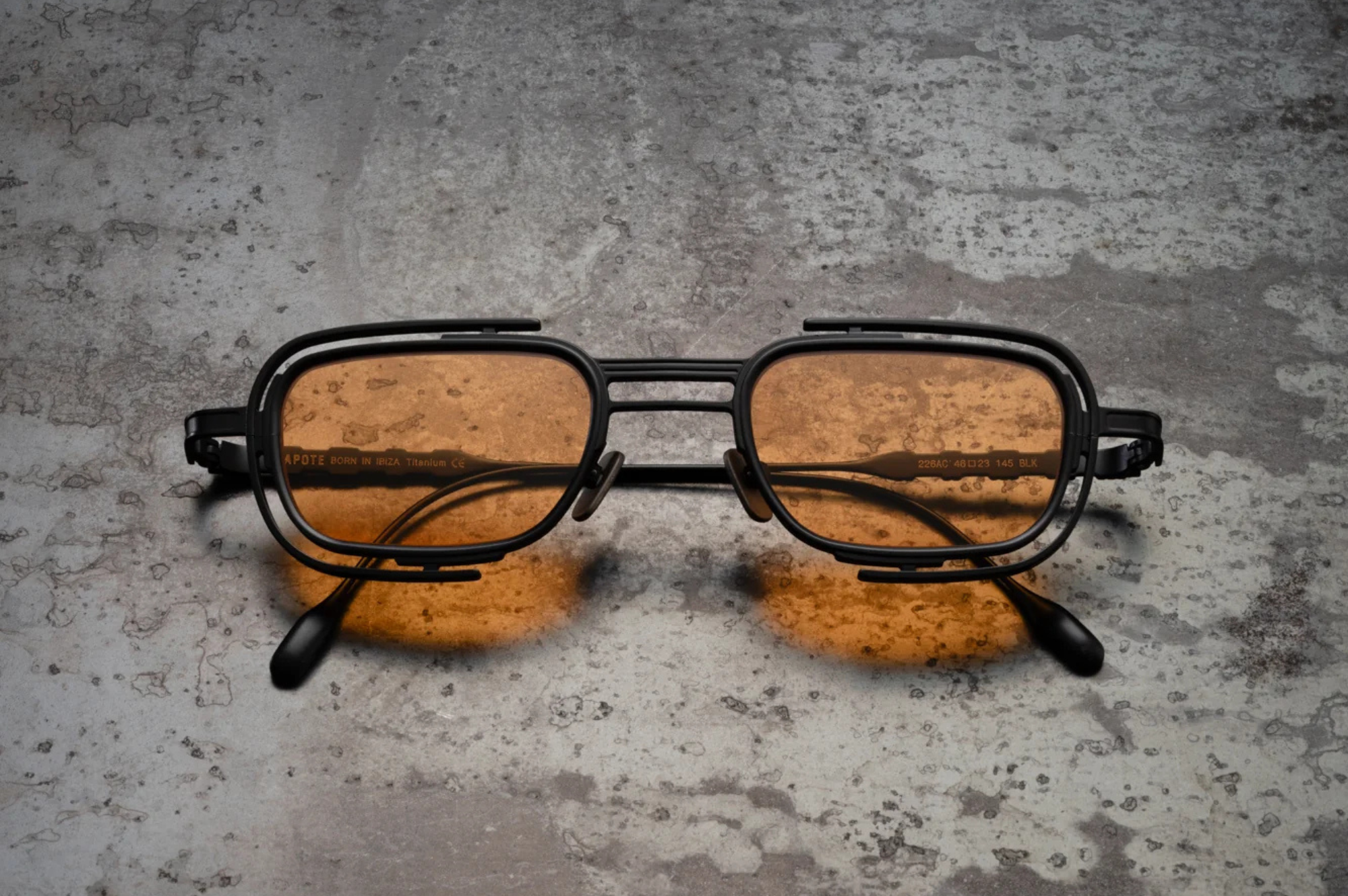 Occhiali da sole CAPOTE 226AC BLK
