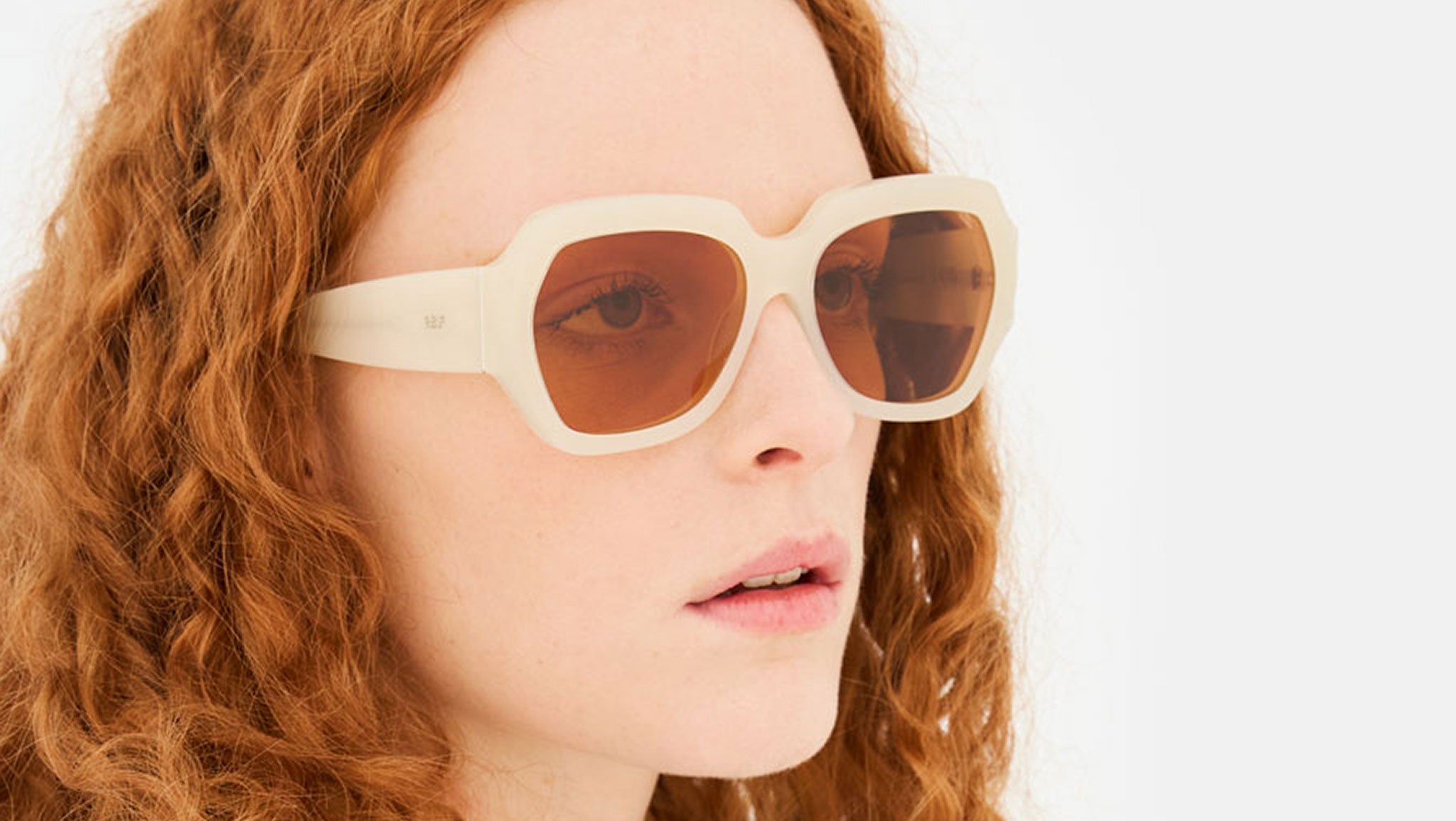 Occhiali da sole RETROSUPERFUTURE Nala Cream