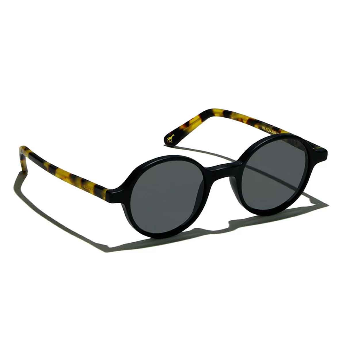 L.G.R. Occhiali da Sole Reunion Nero Opaco Marrone Tartarugato 23C/Grigio 2