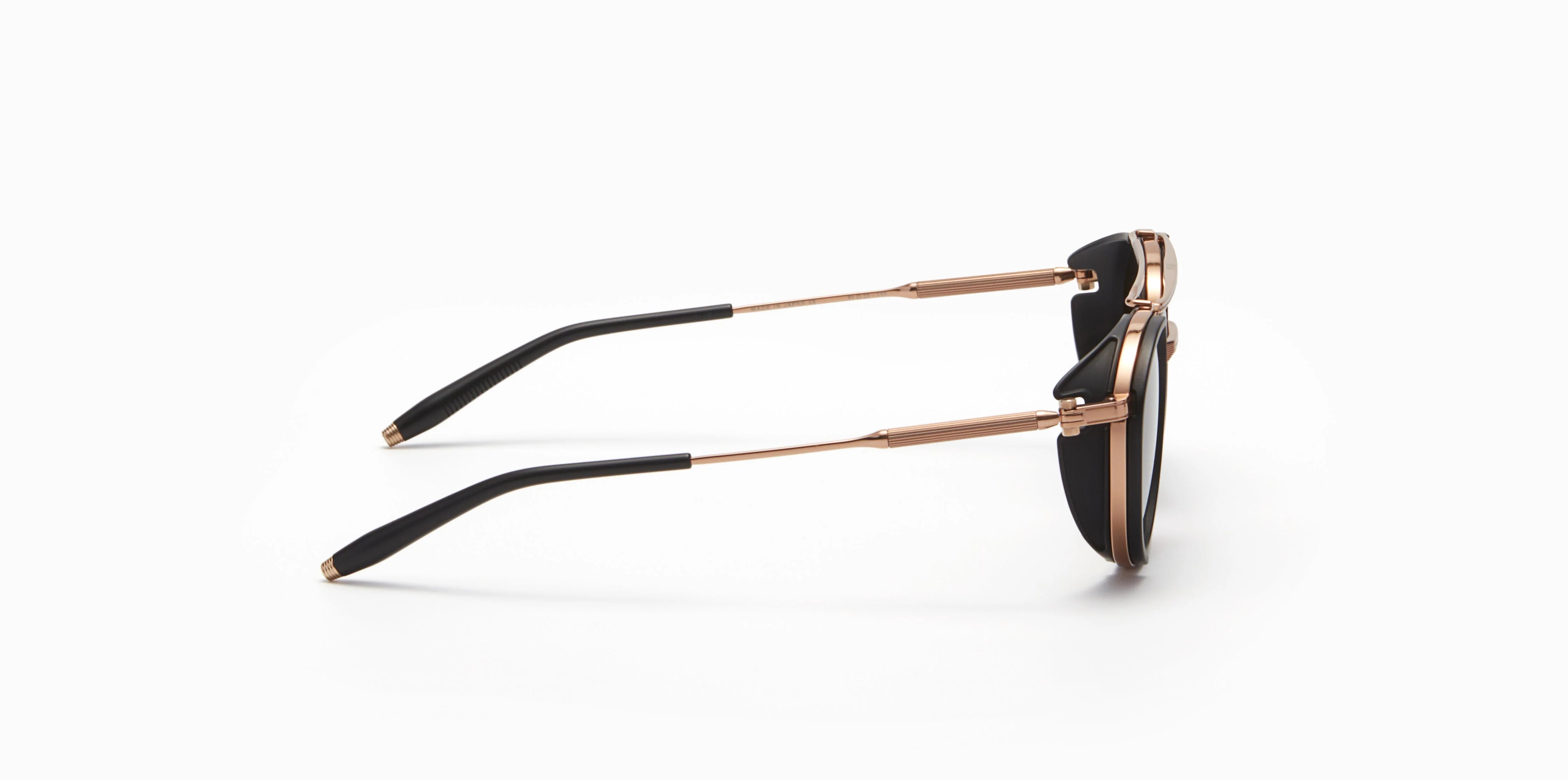 Occhiali da sole AKONI SKYMAPPER Rose Gold