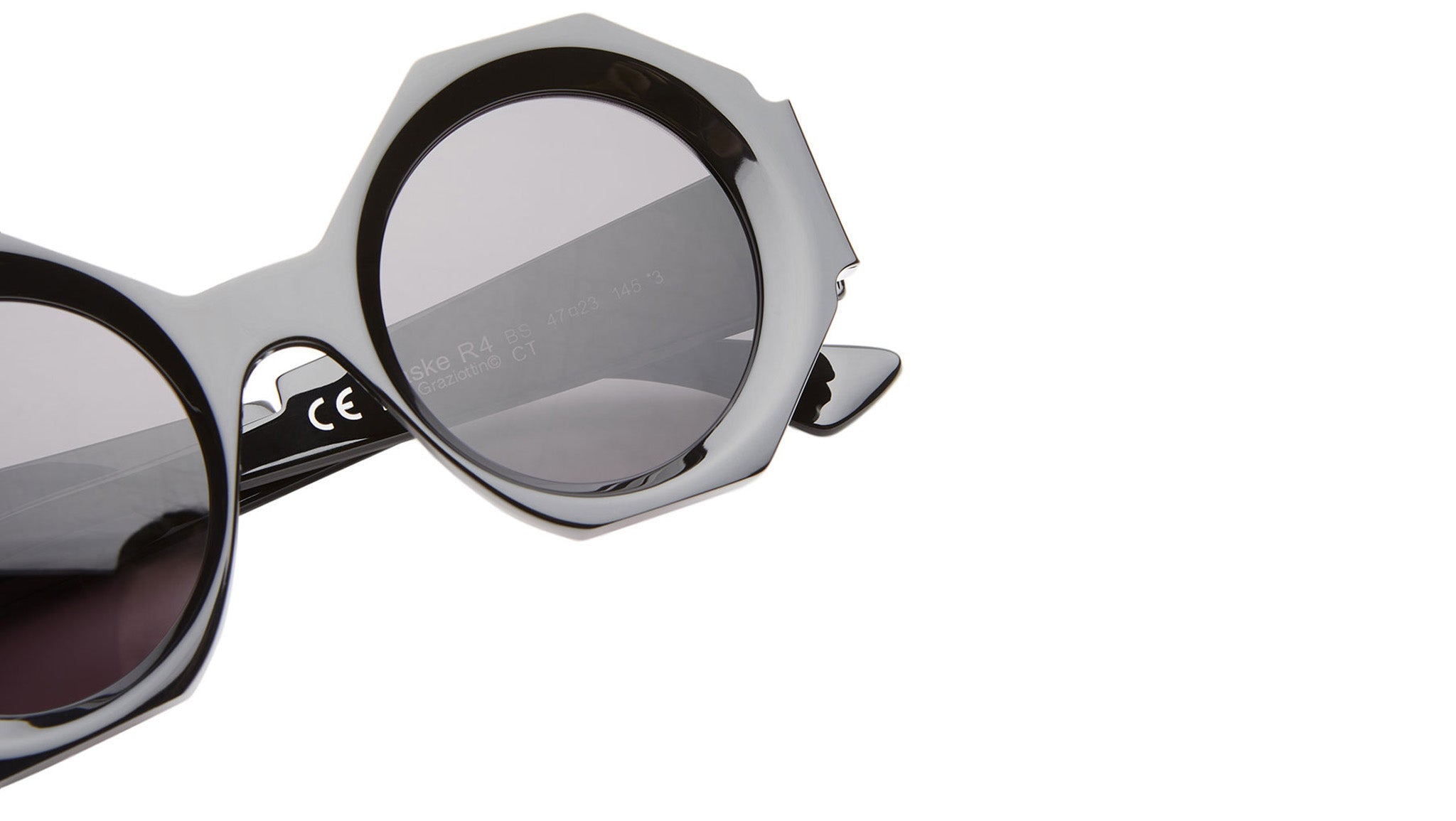 Occhiali da sole KUBORAUM R4 Black shine cut
