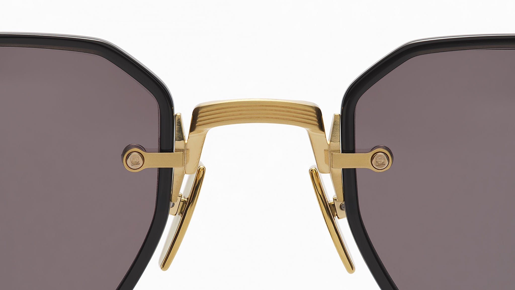 Occhiali AKONI Juno Brushed white gold black crystal