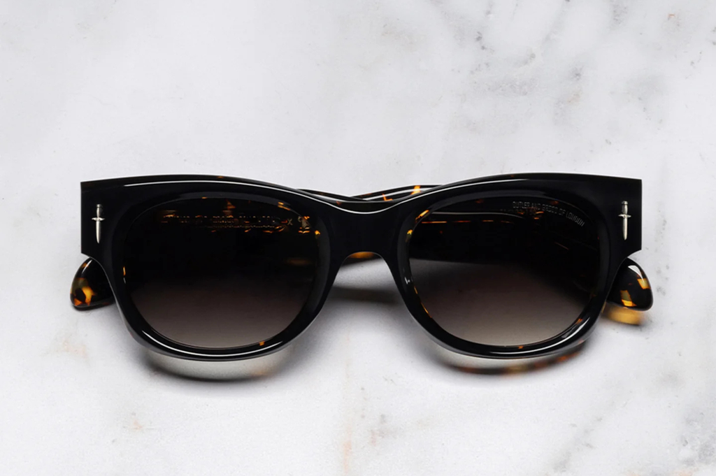 Occhiali da sole Cutler And Gross The Great Frog Halen Black on Havana