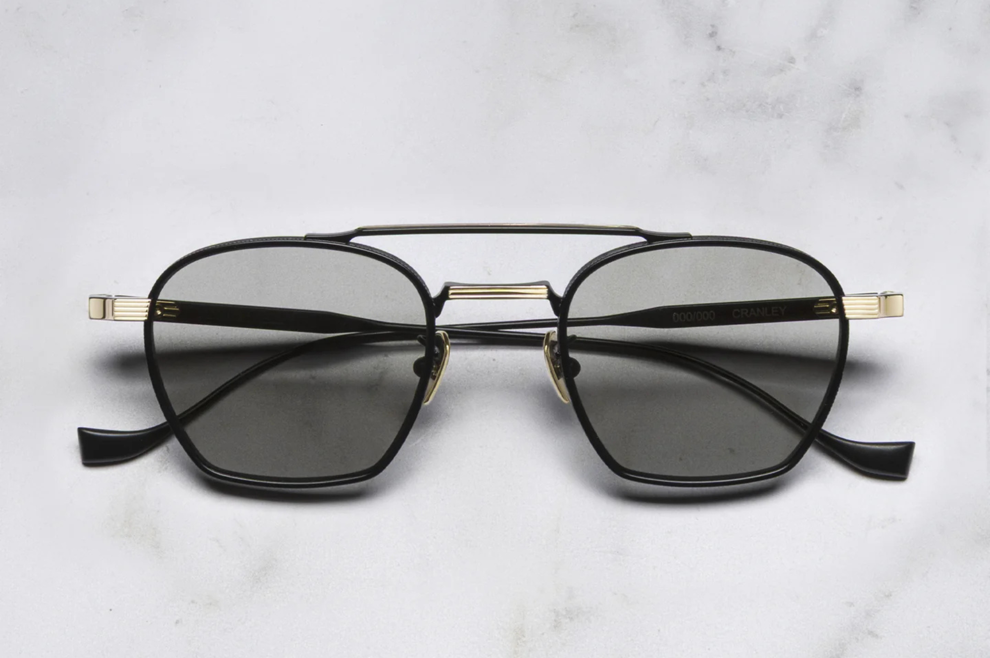 Occhiali da sole Cutler And Gross Cranley 1425 Black Gold