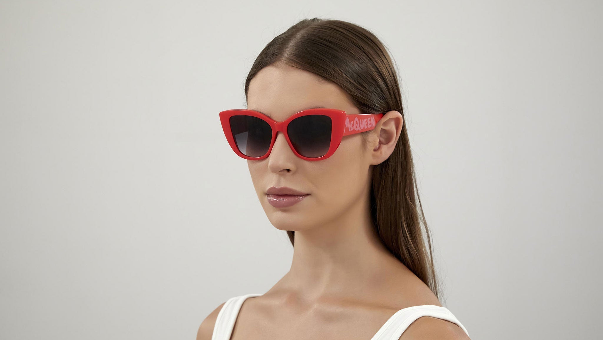 Occhiali da sole ALEXANDER MCQUEEN AM0347S Shiny solid red