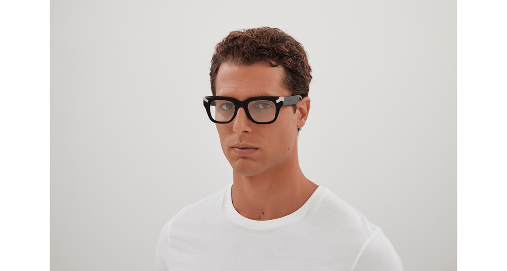 Alexander McQueen AM0443O 001