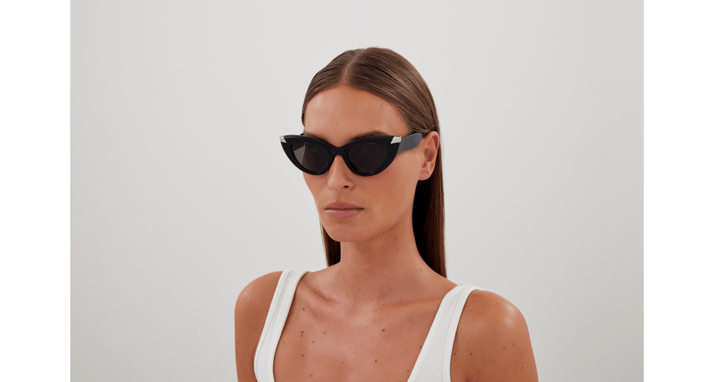 Alexander McQueen AM0442S 001