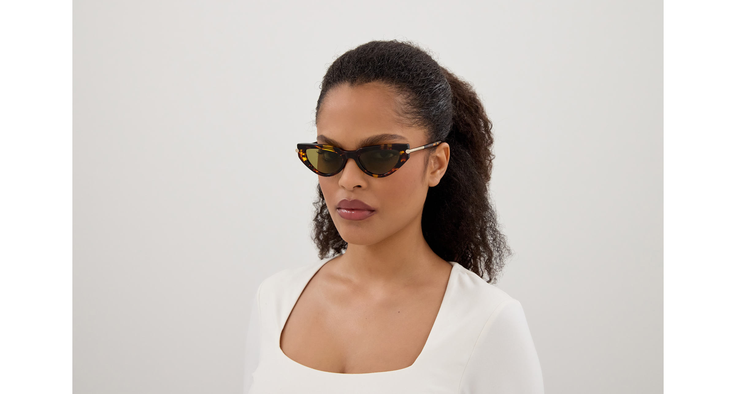 Alexander McQueen AM0520S 003