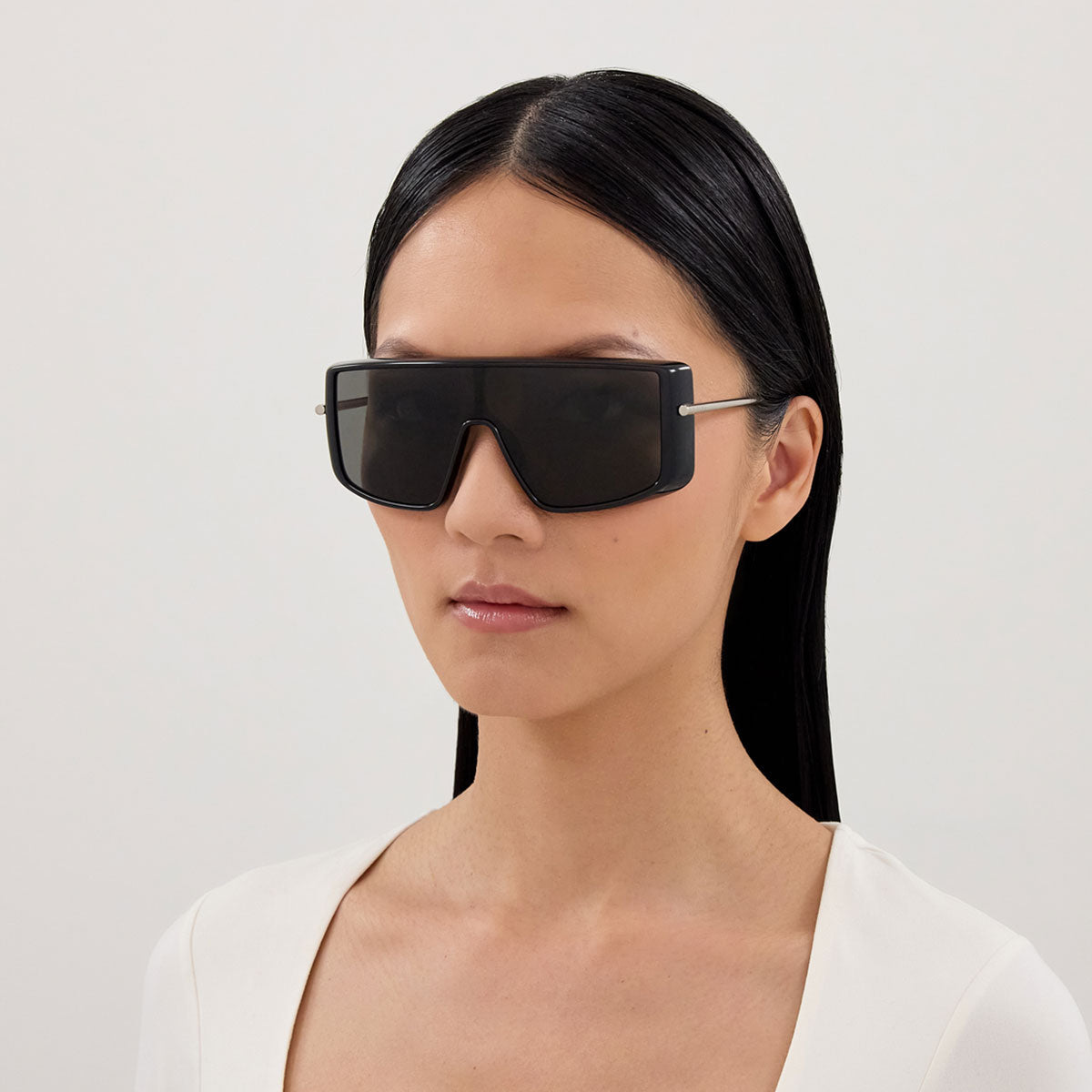 Alexander McQueen Occhiali da Sole AM0524S 001 Argento Nero/Grigio Unisex