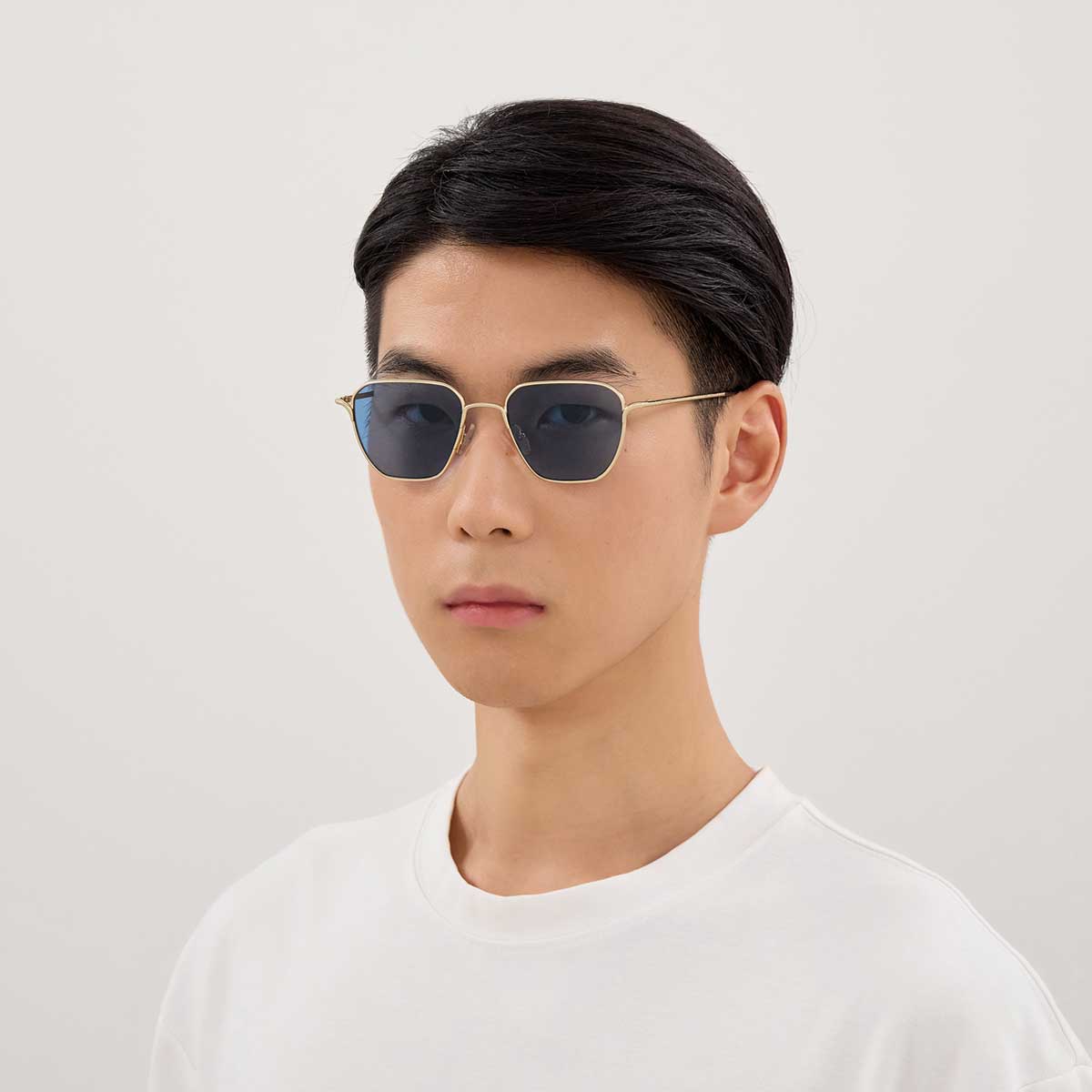 Alexander McQueen Occhiali da Sole AM0561S 004 Oro/Blu Unisex 4
